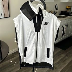 Nike Women's Tech Hypermesh Sport Casual Vest
